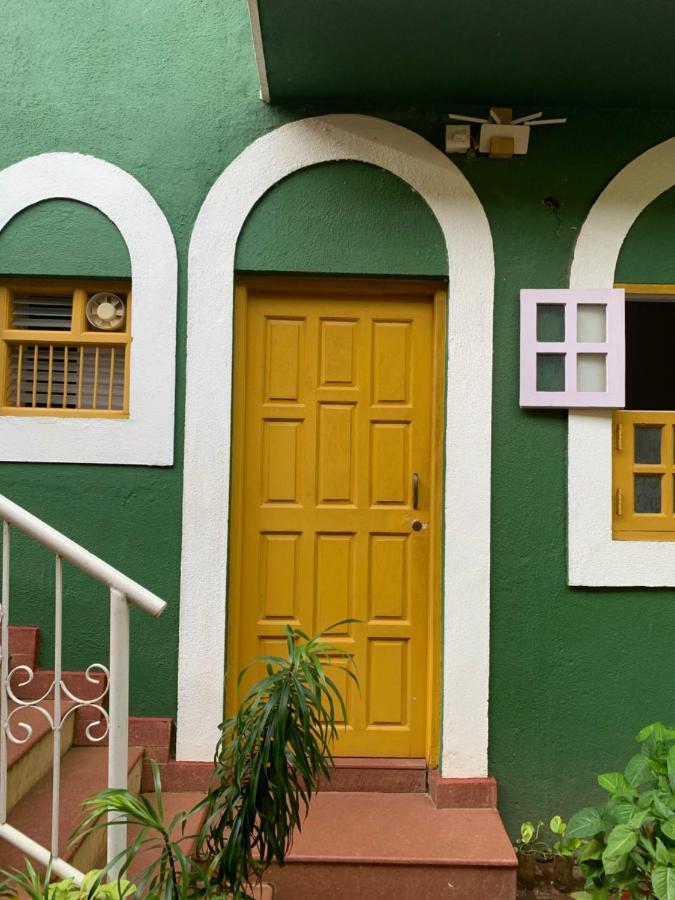 Easy Hostels 帕纳吉 外观 照片