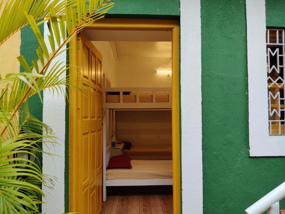 Easy Hostels 帕纳吉 外观 照片